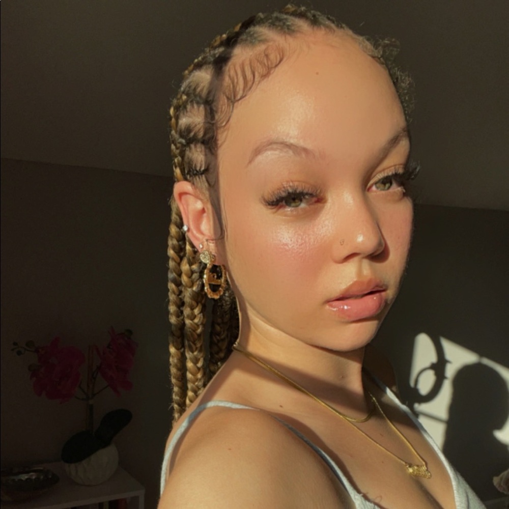 Meet your Posher, Milani